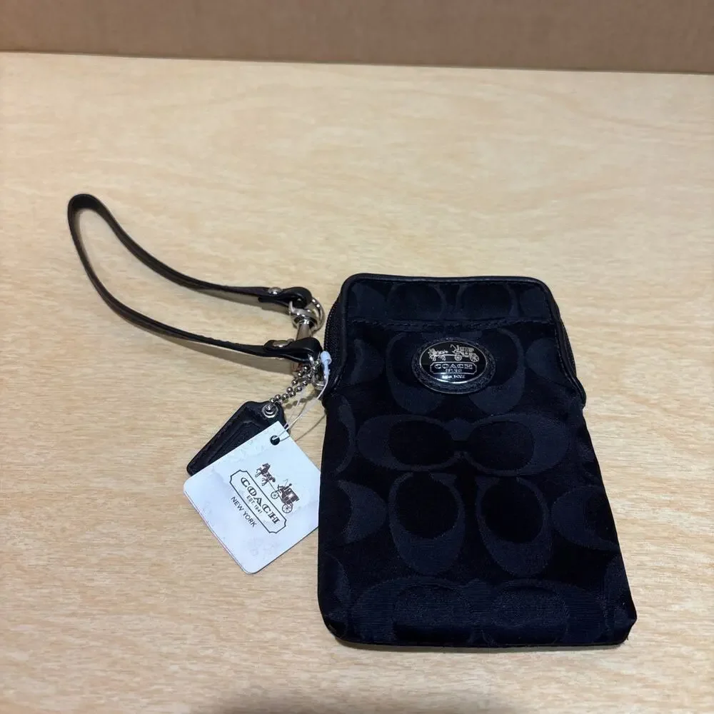 Vintage Y2K NWT Coach Julia Black Signature Nylon Universal Zip Wristlet Wallet